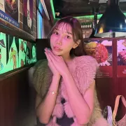 Eldridge Lina photo 3, asian, average, brunette, 169 cm, 60 kg, Small bust, Hong Kong