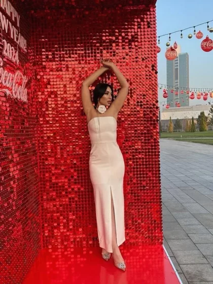Margarita Lina photo 1, asian, average, black hair, 168 cm, 60 kg, Medium bust, Hong Kong