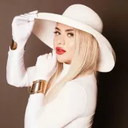 Crystel Lina photo 3, asian, average, blonde hair, 168 cm, 58 kg, Medium bust, Hong Kong