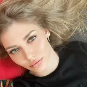 Dovie Lina photo 3, european, average, blonde hair, 175 cm, 67 kg, Small bust, Hong Kong