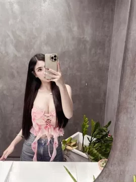 Reta Lina photo 1, asian, busty, black hair, 160 cm, 49 kg, Large bust, Hong Kong