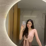 Elyse Lina photo 9, mixed, petite, black hair, 160 cm, 51 kg, Small bust, Hong Kong