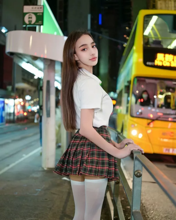 Marina Lina photo 1, european, athletic, brunette, 166 cm, 54 kg, Medium bust, Hong Kong
