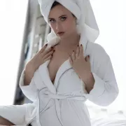 Luisa Lina photo 22, european, average, brunette, 180 cm, 72 kg, Medium bust, Hong Kong