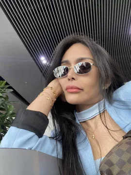 Juana Lina photo 1, asian, petite, black hair, 162 cm, 50 kg, Medium bust, Hong Kong