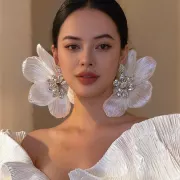 Alanna Nora photo 1, asian, athletic, black hair, 165 cm, 54 kg, Medium bust, Hong Kong