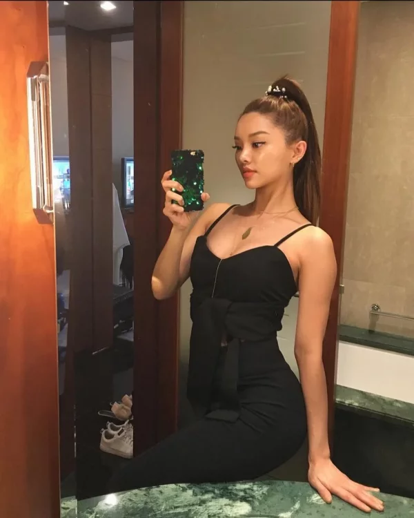 Meghan Lina photo 1, asian, average, brunette, 164 cm, 58 kg, Small bust, Hong Kong