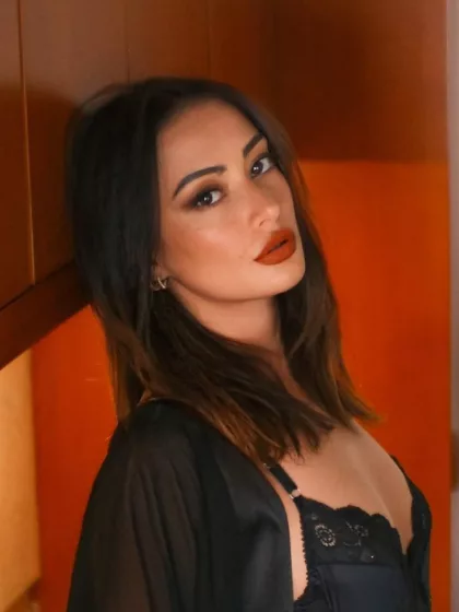 Tressa Lina photo 1, asian, petite, brunette, 160 cm, 51 kg, Small bust, Hong Kong