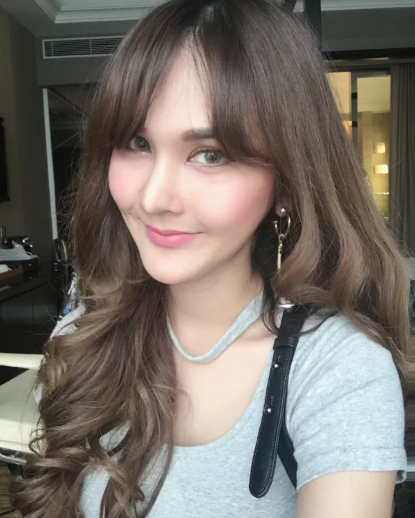 Melba Lina photo 1, mixed, average, brunette, 168 cm, 62 kg, Medium bust, Hong Kong