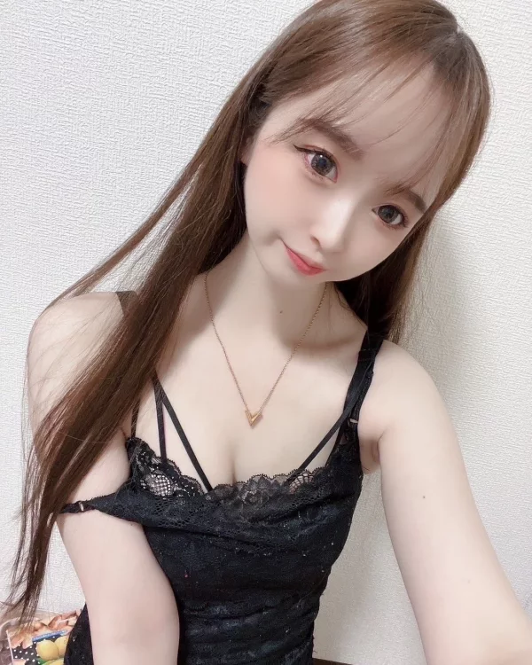 Ernestina Lina photo 1, asian, petite, brunette, 160 cm, 51 kg, Small bust, Hong Kong