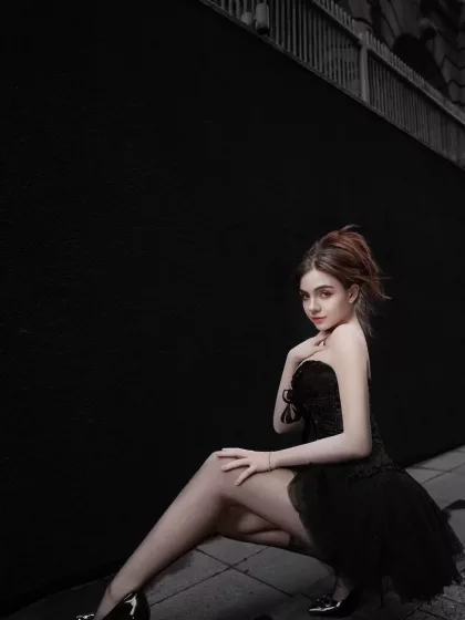 Imelda Lina photo 1, european, athletic, brunette, 165 cm, 52 kg, Medium bust, Hong Kong