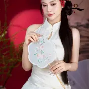 Maudie Lina photo 3, asian, petite, black hair, 157 cm, 48 kg, Small bust, Hong Kong