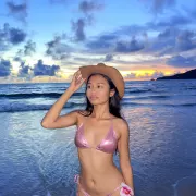 Gloria Mira photo 10, mixed, petite, black hair, 159 cm, 47 kg, Small bust, Hong Kong