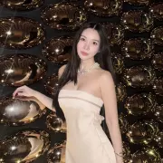 Scarlett Lina photo 7, asian, average, brunette, 168 cm, 60 kg, Small bust, Hong Kong