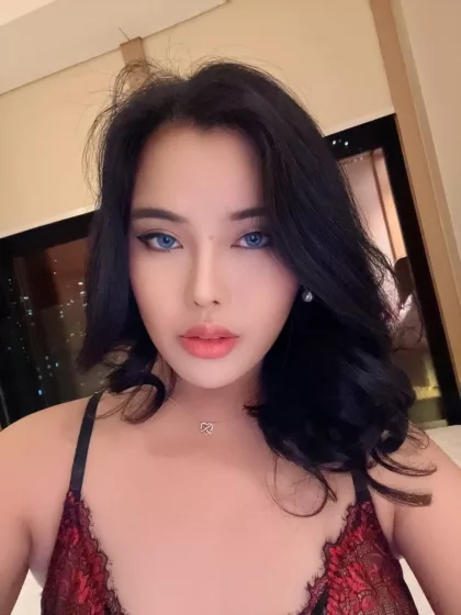 Beverly Lina photo 1, asian, athletic, black hair, 168 cm, 56 kg, Medium bust, Hong Kong
