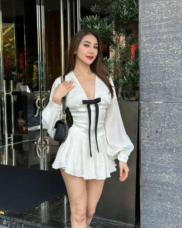 Myriam Lina photo 1, mixed, average, brunette, 164 cm, 52 kg, Medium bust, Hong Kong