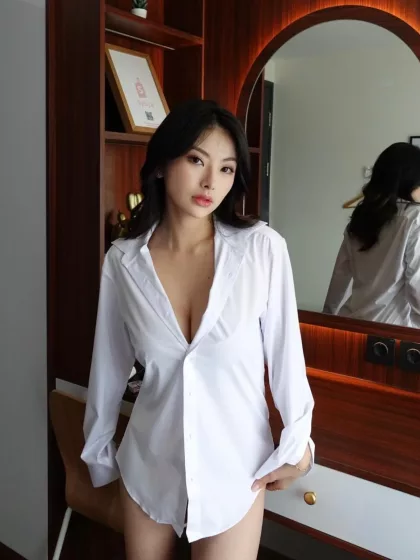 Andreanne Lina photo 1, asian, average, black hair, 165 cm, 58 kg, Medium bust, Hong Kong