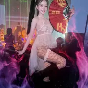 Charlotte Lina photo 1, asian, average, brunette, 165 cm, 58 kg, Medium bust, Hong Kong