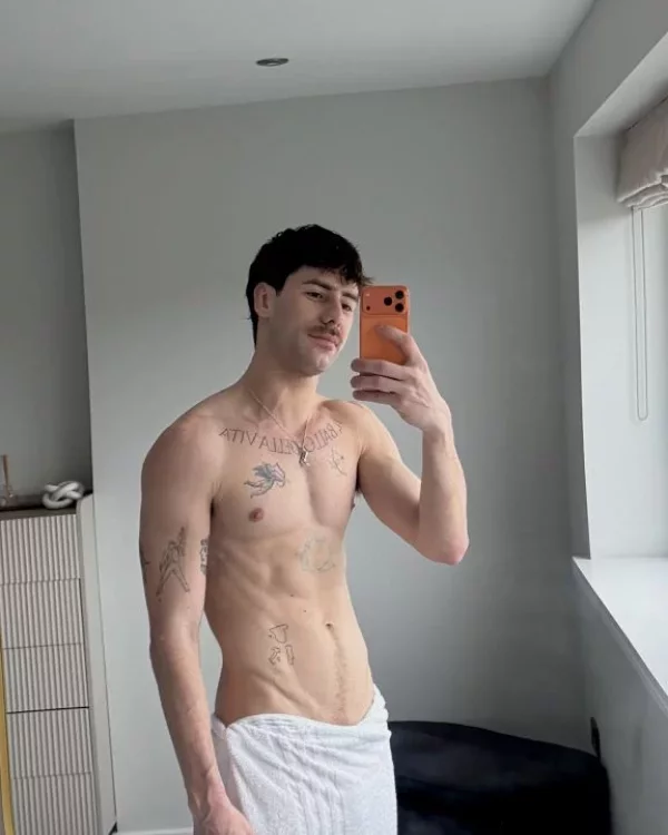Alfonso photo 1, latina, average, black hair, 190 cm, 79 kg, Hong Kong