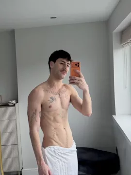 Alfonso photo 1, latina, average, black hair, 190 cm, 79 kg, Hong Kong