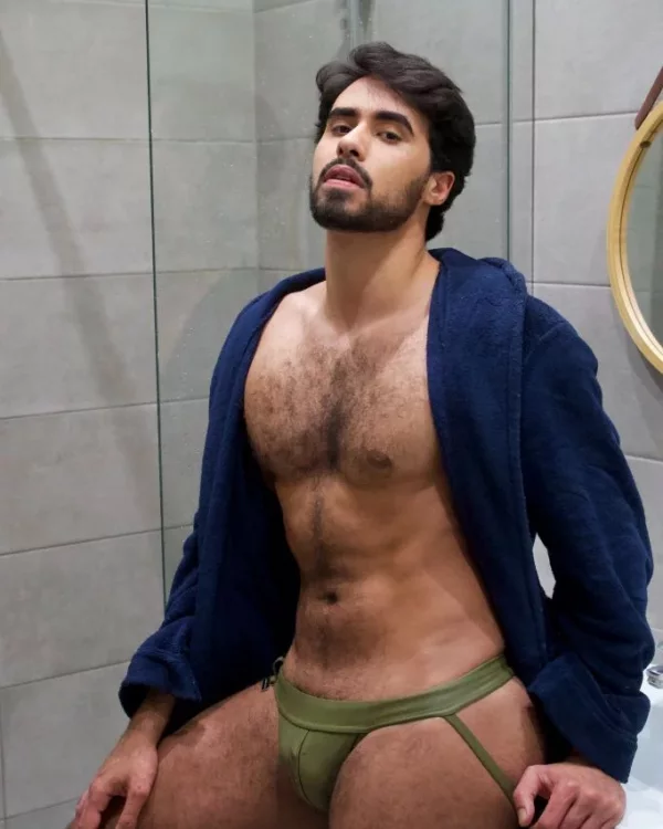 Antonio photo 1, latina, curvy, black hair, 178 cm, 81 kg, Hong Kong