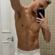 Arnaldo photo 3, latina, average, blonde hair, 173 cm, 63 kg, Hong Kong