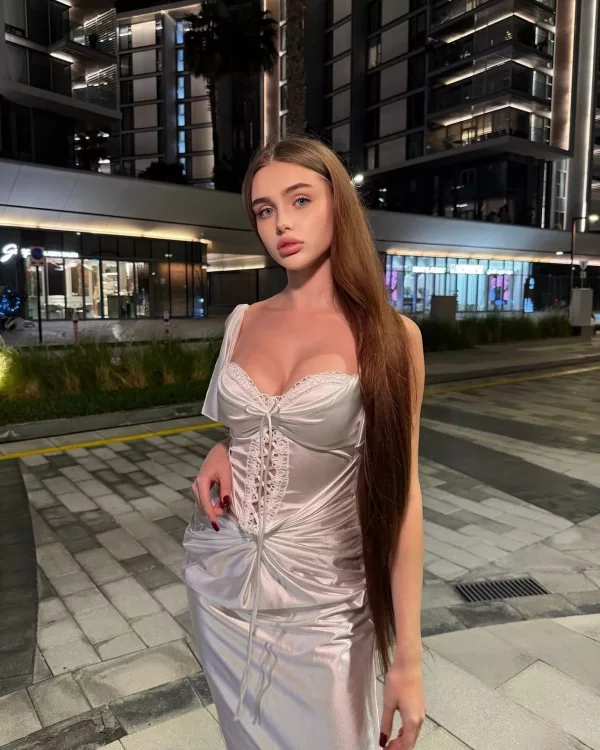 Mercedes Lina photo 1, mixed, busty, brunette, 166 cm, 54 kg, Large bust, Hong Kong