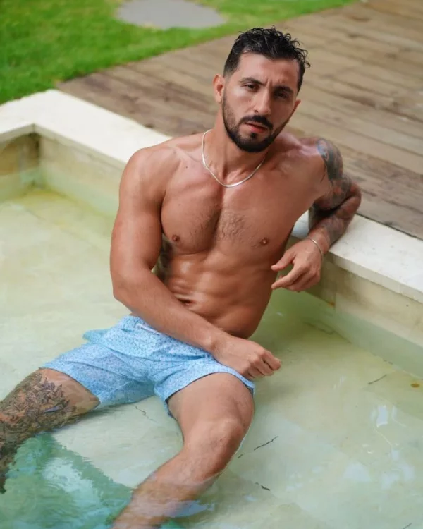Bayram photo 1, mixed, athletic, black hair, 178 cm, 72 kg, Hong Kong