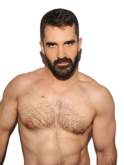 Bernard photo 1, european, athletic, black hair, 180 cm, 79 kg, Hong Kong