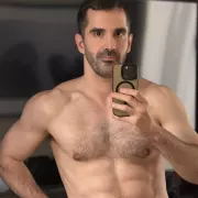 Bernard photo 2, european, athletic, black hair, 180 cm, 79 kg, Hong Kong