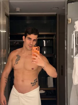 Boris photo 1, european, athletic, black hair, 188 cm, 86 kg, Hong Kong