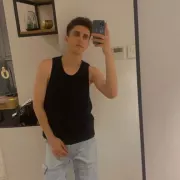 Brandon photo 10, european, slim, brunette, 180 cm, 61 kg, Hong Kong