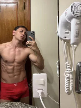 Bruno photo 1, latina, athletic, brunette, 178 cm, 79 kg, Hong Kong