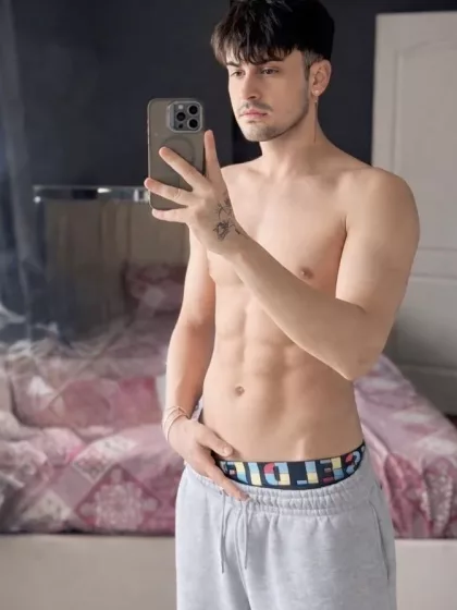 Callum photo 1, asian, average, black hair, 175 cm, 65 kg, Hong Kong