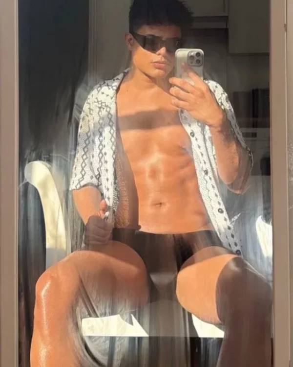 Calvin photo 1, latina, athletic, black hair, 185 cm, 83 kg, Hong Kong