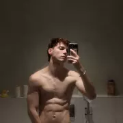 Cassius photo 2, european, slim, brunette, 183 cm, 61 kg, Hong Kong