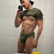Donato photo 37, latina, athletic, black hair, 183 cm, 79 kg, Hong Kong