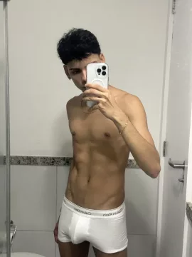 Dotson photo 1, latina, slim, black hair, 175 cm, 58 kg, Hong Kong