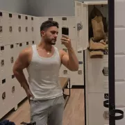 Emre photo 3, latina, curvy, black hair, 178 cm, 81 kg, Hong Kong