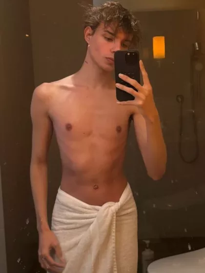 Gabriel photo 1, european, slim, brunette, 178 cm, 52 kg, Hong Kong
