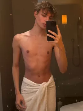 Gabriel photo 1, european, slim, brunette, 178 cm, 52 kg, Hong Kong