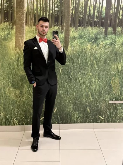 Golden photo 1, european, average, brunette, 185 cm, 77 kg, Hong Kong