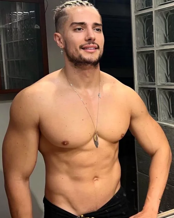 Gustavo photo 1, european, curvy, blonde hair, 183 cm, 90 kg, Hong Kong