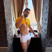 Harold photo 7, latina, curvy, black hair, 180 cm, 81 kg, Hong Kong