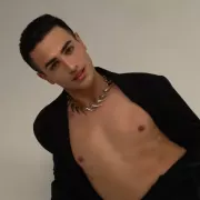 Ivan photo 10, latina, curvy, black hair, 170 cm, 77 kg, Hong Kong