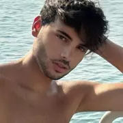 Lucas photo 16, european, slim, black hair, 178 cm, 54 kg, Hong Kong