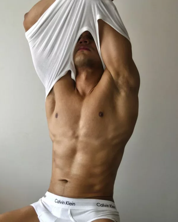 Mathew photo 1, latina, average, brunette, 178 cm, 68 kg, Hong Kong
