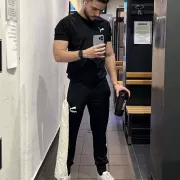 Matteo photo 25, european, athletic, black hair, 180 cm, 79 kg, Hong Kong
