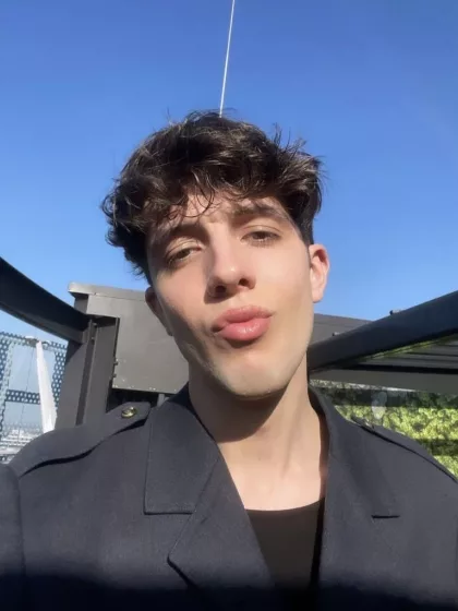 Noel photo 1, european, slim, brunette, 183 cm, 63 kg, Hong Kong