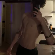 Noel photo 29, european, slim, brunette, 183 cm, 63 kg, Hong Kong